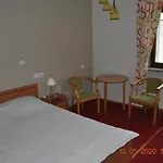 Pokoje Z łazienkami *